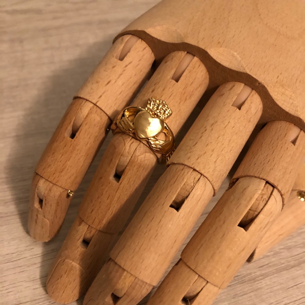 Claddagh Ring Sz 7🍀